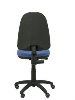 Modelo Ayna - Silla de oficina ergonómica con mecanismo de contacto permanente, regulable en altura y ruedas de parqué - Asiento y respaldo tapizados en tejido BALI color azul claro