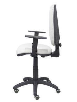 Modelo Ayna - Silla de oficina ergonómica con mecanismo de contacto permanente, regulable en altura y ruedas de parqué - Asiento y respaldo tapizados en tejido BALI color gris (BRAZOS REGULABLES EN ALTURA)