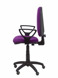 Modelo Ayna - Silla de oficina ergonómica con mecanismo de contacto permanente, regulable en altura y ruedas de parqué - Asiento y respaldo tapizados en tejido BALI color morado (BRAZOS FIJOS INCLUIDOS)