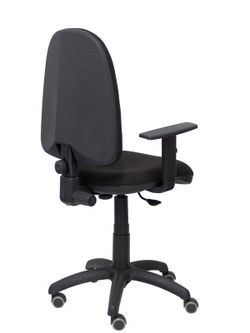 Modelo Ayna - Silla de oficina ergonómica con mecanismo de contacto permanente, regulable en altura y ruedas de parqué - Asiento y respaldo tapizados en tejido BALI color negro (BRAZOS REGULABLES EN ALTURA)