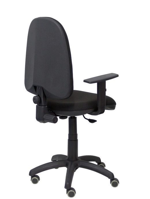 Modelo Ayna - Silla de oficina ergonómica con mecanismo de contacto permanente, regulable en altura y ruedas de parqué - Asiento y respaldo tapizados en tejido BALI color negro (BRAZOS REGULABLES EN ALTURA)