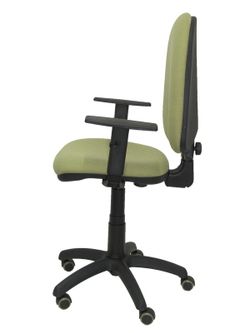 Modelo Ayna - Silla de oficina ergonómica con mecanismo de contacto permanente, regulable en altura y ruedas de parqué - Asiento y respaldo tapizados en tejido BALI color verde oliva (BRAZOS REGULABLES EN ALTURA)