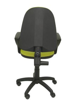 Modelo Ayna - Silla de oficina ergonómica con mecanismo de contacto permanente y regulable en altura - Asiento y respaldo tapizados en similpiel color verde pistacho (BRAZOS FIJOS INCLUIDOS)