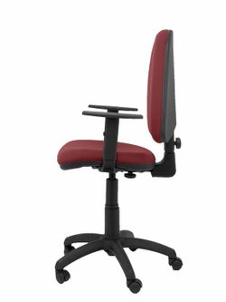Modelo Ayna - Silla de oficina ergonómica con mecanismo de contacto permanente y regulable en altura - Asiento y respaldo tapizados en tejido BALI color granate (BRAZOS REGULABLES EN ALTURA)