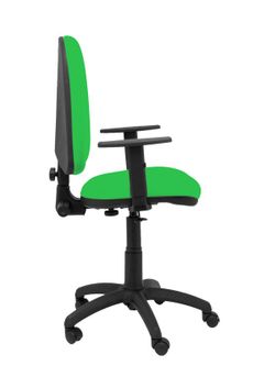 Modelo Ayna - Silla de oficina ergonómica con mecanismo de contacto permanente y regulable en altura - Asiento y respaldo tapizados en tejido BALI color pistacho (BRAZOS REGULABLES EN ALTURA)
