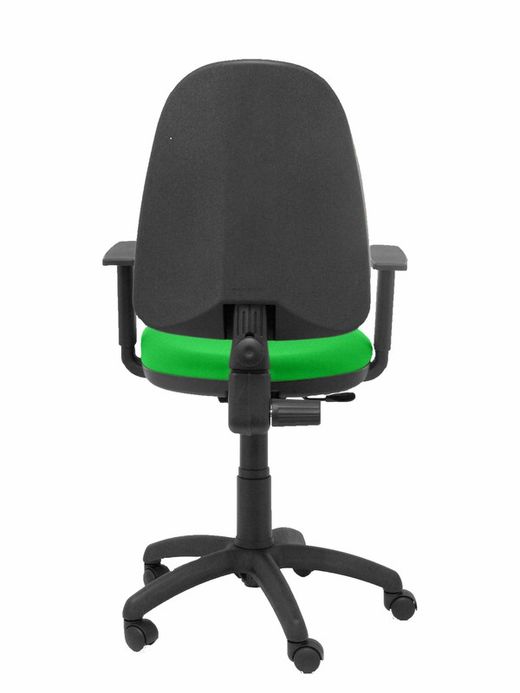 Modelo Ayna - Silla de oficina ergonómica con mecanismo de contacto permanente y regulable en altura - Asiento y respaldo tapizados en tejido BALI color pistacho (BRAZOS REGULABLES EN ALTURA)