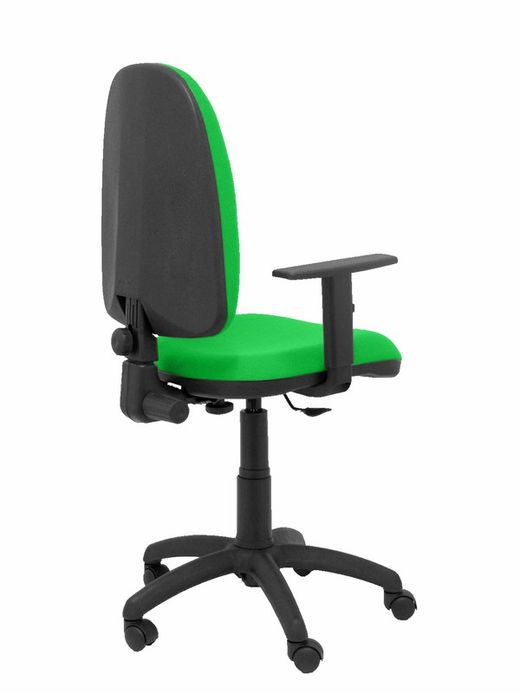 Modelo Ayna - Silla de oficina ergonómica con mecanismo de contacto permanente y regulable en altura - Asiento y respaldo tapizados en tejido BALI color pistacho (BRAZOS REGULABLES EN ALTURA)