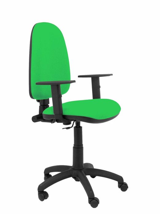 Modelo Ayna - Silla de oficina ergonómica con mecanismo de contacto permanente y regulable en altura - Asiento y respaldo tapizados en tejido BALI color pistacho (BRAZOS REGULABLES EN ALTURA)