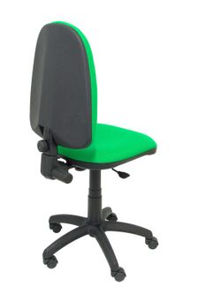 Modelo Ayna  Silla de oficina ergonómica con mecanismo de contacto permanente y regulable en altura  Asiento y respaldo tapizados en tejido BALI color verde