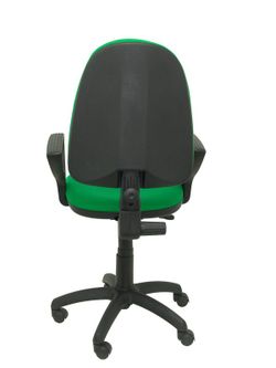 Modelo Ayna  Silla de oficina ergonómica con mecanismo de contacto permanente y regulable en altura  Asiento y respaldo tapizados en tejido BALI color verde