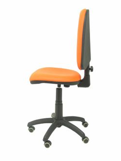 Modelo Ayna - Silla de oficina ergonómica con mecanismo de contacto permanente y regulable en altura y ruedas de parqué - Asiento y respaldo tapizados en tejido similpiel color naranja