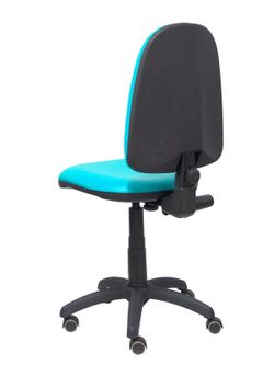 Modelo Ayna - Silla de oficina ergonómica con mecanismo de contacto permanente y regulable en altura y ruedas de parqué - Asiento y respaldo tapizados en tejido similpiel color verde turquesa.