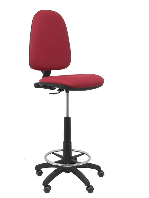 Modelo Ayna Taburete - Taburete ergonómico con mecanismo de contacto permanente, regulable en altura, aro reposapiés y ruedas de parqué - Asiento y respaldo tapizados en tejido BALI color granate