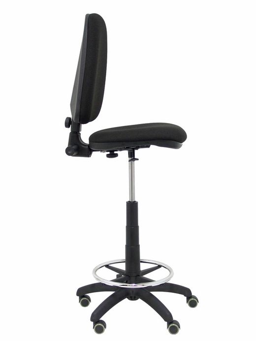 Modelo Ayna Taburete - Taburete ergonómico con mecanismo de contacto permanente, regulable en altura, aro reposapiés y ruedas de parqué - Asiento y respaldo tapizados en tejido BALI color negro