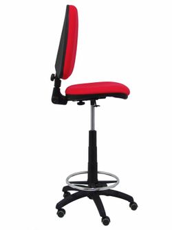 Modelo Ayna Taburete - Taburete ergonómico con mecanismo de contacto permanente, regulable en altura, aro reposapiés y ruedas de parqué - Asiento y respaldo tapizados en tejido BALI color rojo