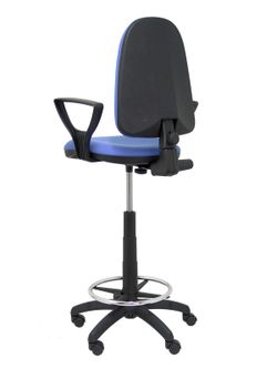 Modelo Ayna Taburete - Taburete ergonómico con mecanismo de contacto permanente, regulable en altura y aro reposapiés - Asiento y respaldo tapizados en tejido BALI color azul claro (BRAZOS FIJOS INCLUIDOS)