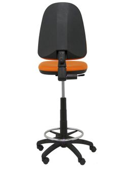 Modelo Ayna Taburete - Taburete ergonómico con mecanismo de contacto permanente, regulable en altura y aro reposapiés - Asiento y respaldo tapizados en tejido BALI color naranja