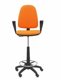 Modelo Ayna Taburete - Taburete ergonómico con mecanismo de contacto permanente, regulable en altura y aro reposapiés - Asiento y respaldo tapizados en tejido BALI color naranja (BRAZOS FIJOS INCLUIDOS)