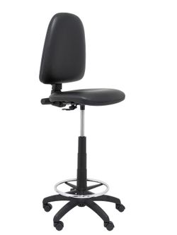 Modelo Ayna Taburete - Taburete ergonómico con mecanismo de contacto permanente, regulable en altura y aro reposapiés - Asiento y respaldo tapizados en tejido símilpiel color negro
