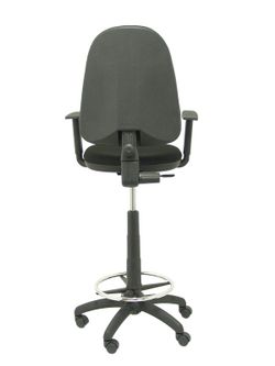 Modelo Ayna Taburete - Taburete ergonómico con mecanismo de contacto permanente, regulable en altura y aro reposapiés - Brazos regulables de serie - Asiento y respaldo tapizados en tejido BALI color negro