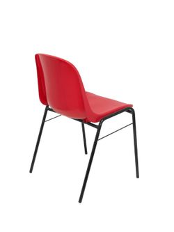 Modelo Beta  Pack 2 sillas confidente ergonómica, apilable y con estructura negra.  Asiento y respaldo de PVC de color rojo.