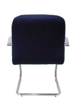 Modelo Caudete Confidente Patín  Sillón de recepción ergonómico con brazos fijos y patín cromados  Asiento y respaldo tapizados en tejido BALI color azul marino