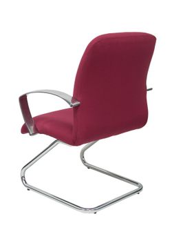 Modelo Caudete Confidente Patín  Sillón de recepción ergonómico con brazos fijos y patín cromados  Asiento y respaldo tapizados en tejido BALI color granate