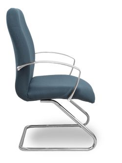 Modelo Caudete Confidente Patín.Sillón de recepción ergonómico con brazos fijos y patín cromado. Asiento y respaldo tapizados en tejido BALI color gris oscuro.