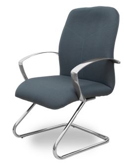 Modelo Caudete Confidente Patín.Sillón de recepción ergonómico con brazos fijos y patín cromado. Asiento y respaldo tapizados en tejido BALI color gris oscuro.
