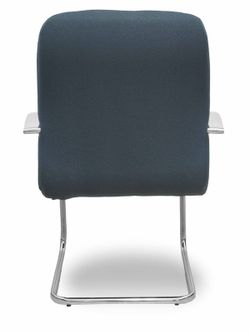 Modelo Caudete Confidente Patín.Sillón de recepción ergonómico con brazos fijos y patín cromado. Asiento y respaldo tapizados en tejido BALI color gris oscuro.