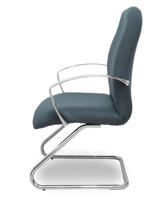 Modelo Caudete Confidente Patín.Sillón de recepción ergonómico con brazos fijos y patín cromado. Asiento y respaldo tapizados en tejido BALI color gris oscuro.