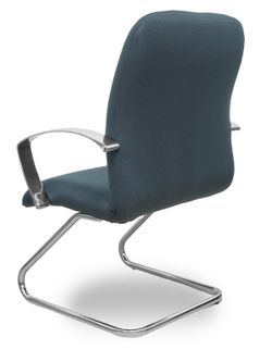 Modelo Caudete Confidente Patín.Sillón de recepción ergonómico con brazos fijos y patín cromado. Asiento y respaldo tapizados en tejido BALI color gris oscuro.