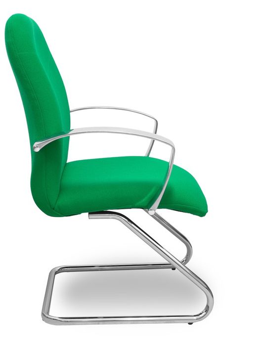 Modelo Caudete Confidente Patín.Sillón de recepción ergonómico con brazos fijos y patín cromado. Asiento y respaldo tapizados en tejido BALI color verde.