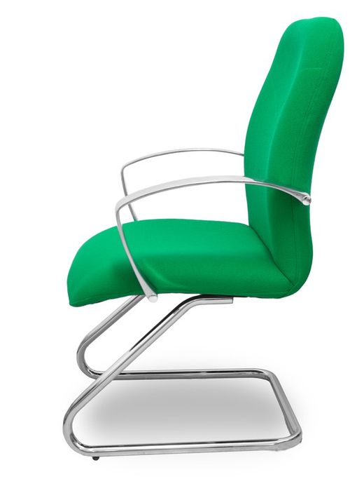 Modelo Caudete Confidente Patín.Sillón de recepción ergonómico con brazos fijos y patín cromado. Asiento y respaldo tapizados en tejido BALI color verde.