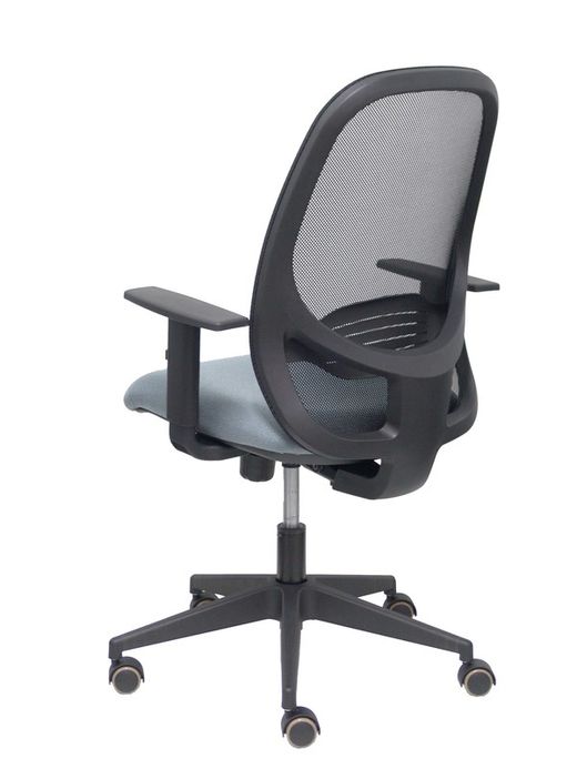 Modelo Cilanco negra - Silla de oficina ergonómica con mecanismo sincro, brazos regulables y ajustable en altura - Respaldo negro, tapizado en malla transpirable en color negro y asiento tapizado en tejido BALI color gris.