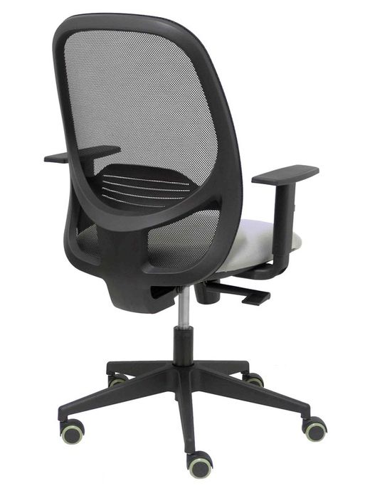 Modelo Cilanco negra - Silla de oficina ergonómica con mecanismo sincro, brazos regulables y ajustable en altura - Respaldo negro, tapizado en malla transpirable en color negro y asiento tapizado en tejido BALI color gris.