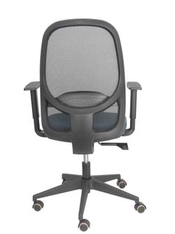 Modelo Cilanco negra - Silla de oficina ergonómica con mecanismo sincro, brazos regulables y ajustable en altura - Respaldo negro, tapizado en malla transpirable en color negro y asiento tapizado en tejido BALI color gris oscuro.