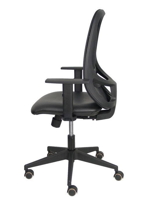 Modelo Cilanco negra - Silla de oficina ergonómica con mecanismo sincro, brazos regulables y ajustable en altura - Respaldo negro, tapizado en malla transpirable en color negro y asiento tapizado en tejido SIMILPIEL color negro.