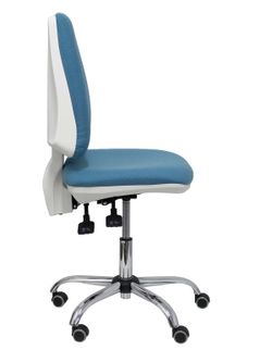 Modelo Elche blanca - Silla de oficina ergonómica con mecanismo asincro, regulable en altura y ruedas de parqué - Base cromada. Asiento y respaldo tapizados en tejido BALI color azul cielo.