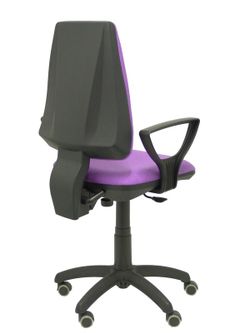 Modelo Elche CP - Silla de oficina ergonómica con mecanismo permanente, regulable en altura y ruedas de parqué - Asiento y respaldo tapizados en tejido BALI color lila (BRAZOS FIJOS INCLUIDOS)