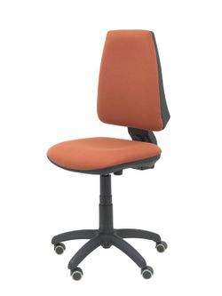 Modelo Elche CP - Silla de oficina ergonómica con mecanismo permanente, regulable en altura y ruedas de parqué - Asiento y respaldo tapizados en tejido BALI color marrón