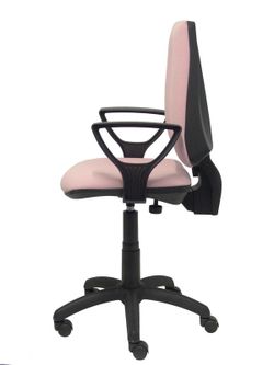 Modelo Elche CP - Silla de oficina ergonómica con mecanismo permanente, regulable en altura y ruedas de parqué - Asiento y respaldo tapizados en tejido BALI color rosa pálido (BRAZOS FIJOS INCLUIDOS)