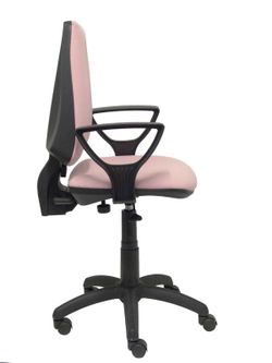 Modelo Elche CP - Silla de oficina ergonómica con mecanismo permanente, regulable en altura y ruedas de parqué - Asiento y respaldo tapizados en tejido BALI color rosa pálido (BRAZOS FIJOS INCLUIDOS)