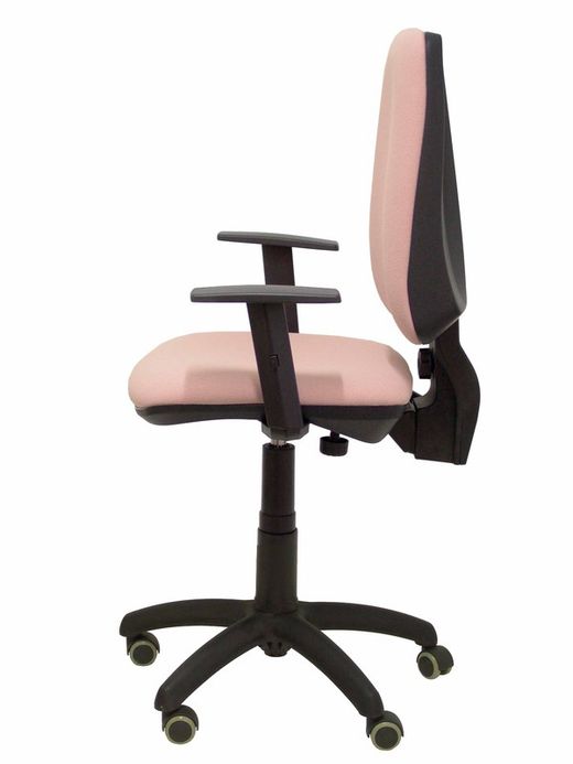 Modelo Elche CP - Silla de oficina ergonómica con mecanismo permanente, regulable en altura y ruedas de parqué - Asiento y respaldo tapizados en tejido BALI color rosa pálido (BRAZOS REGULABLES EN ALTURA)