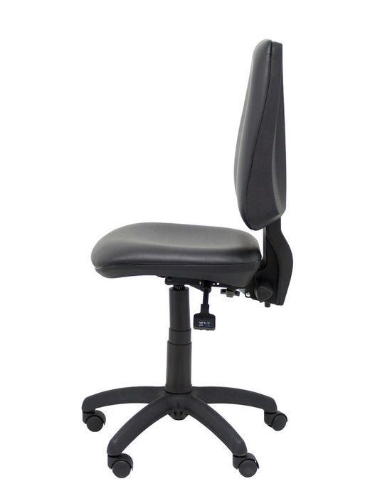 Modelo Elche S -  Silla de oficina ergonómica con mecanismo asincro, regulable en altura y ruedas de nailon. Asiento y respaldo tapizados en similpiel color negro.