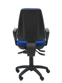 Modelo Elche S - Silla de oficina ergonómica con mecanismo asincro, regulable en altura y ruedas de nailon - Asiento y respaldo tapizados en tejido BALI color azul (BRAZOS FIJOS INCLUIDOS)