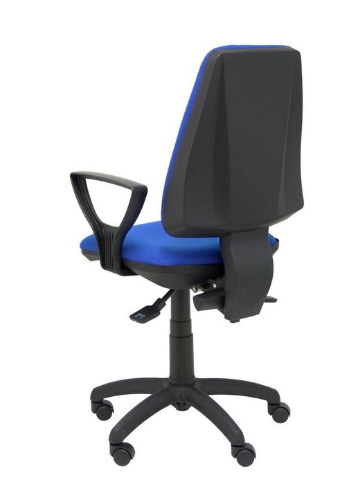 Modelo Elche S - Silla de oficina ergonómica con mecanismo asincro, regulable en altura y ruedas de nailon - Asiento y respaldo tapizados en tejido BALI color azul (BRAZOS FIJOS INCLUIDOS)