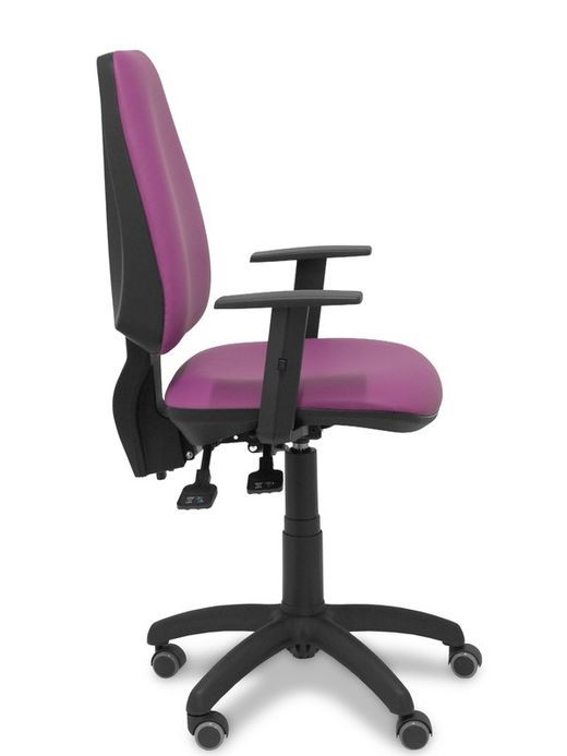 Modelo Elche S - Silla de oficina ergonómica con mecanismo asincro y regulable en altura. Ruedas de goma especiales para suelos delicados - Asiento y respaldo tapizados en similpiel color morado(BRAZOS REGULABLES INCLUIDOS)