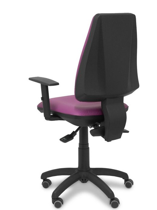Modelo Elche S - Silla de oficina ergonómica con mecanismo asincro y regulable en altura. Ruedas de goma especiales para suelos delicados - Asiento y respaldo tapizados en similpiel color morado(BRAZOS REGULABLES INCLUIDOS)