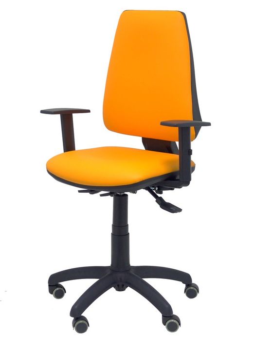 Modelo Elche S - Silla de oficina ergonómica con mecanismo asincro y regulable en altura. Ruedas de goma especiales para suelos delicados - Asiento y respaldo tapizados en similpiel color naranja (BRAZOS REGULABLES INCLUIDOS)